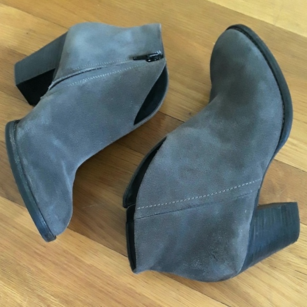 Paul Green "Delgado" Ankle Boots - Picture 2 of 10